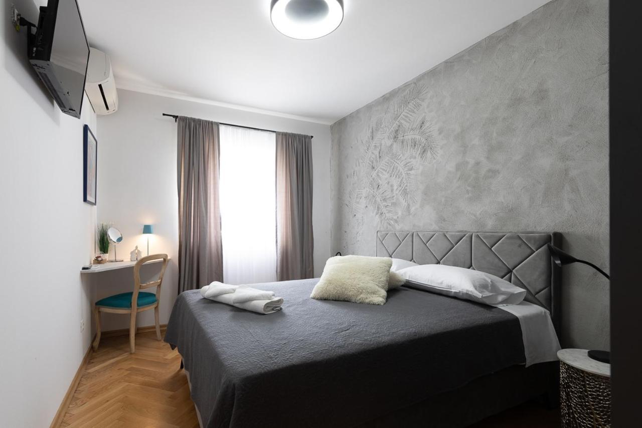 Apartment Dolly Completely Renovated 2023 Rovigno Esterno foto