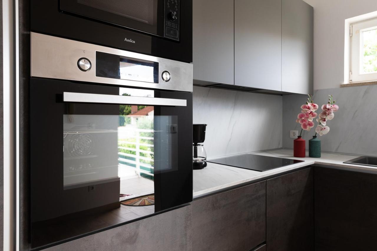 Apartment Dolly Completely Renovated 2023 Rovigno Esterno foto
