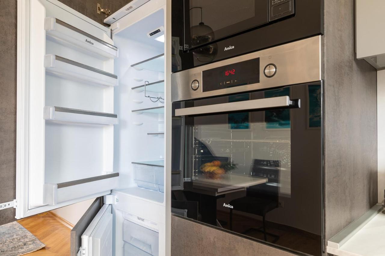 Apartment Dolly Completely Renovated 2023 Rovigno Esterno foto