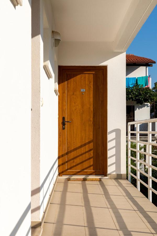 Apartment Dolly Completely Renovated 2023 Rovigno Esterno foto